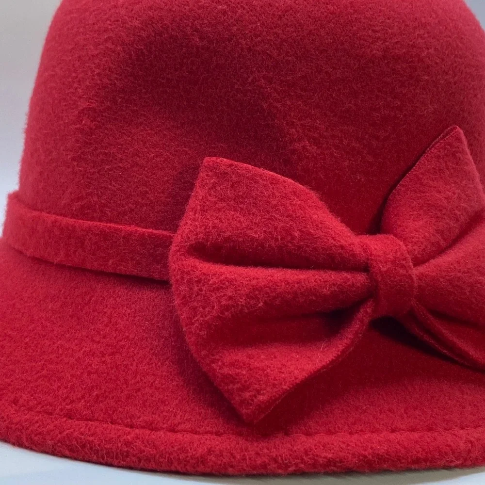 NWT Vintage Style Red Felt Cloche Structured Hat Bow Retro Elegant Coquette